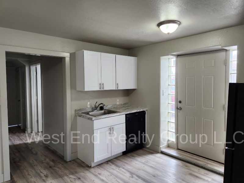 105 South Harriet Avenue, #1